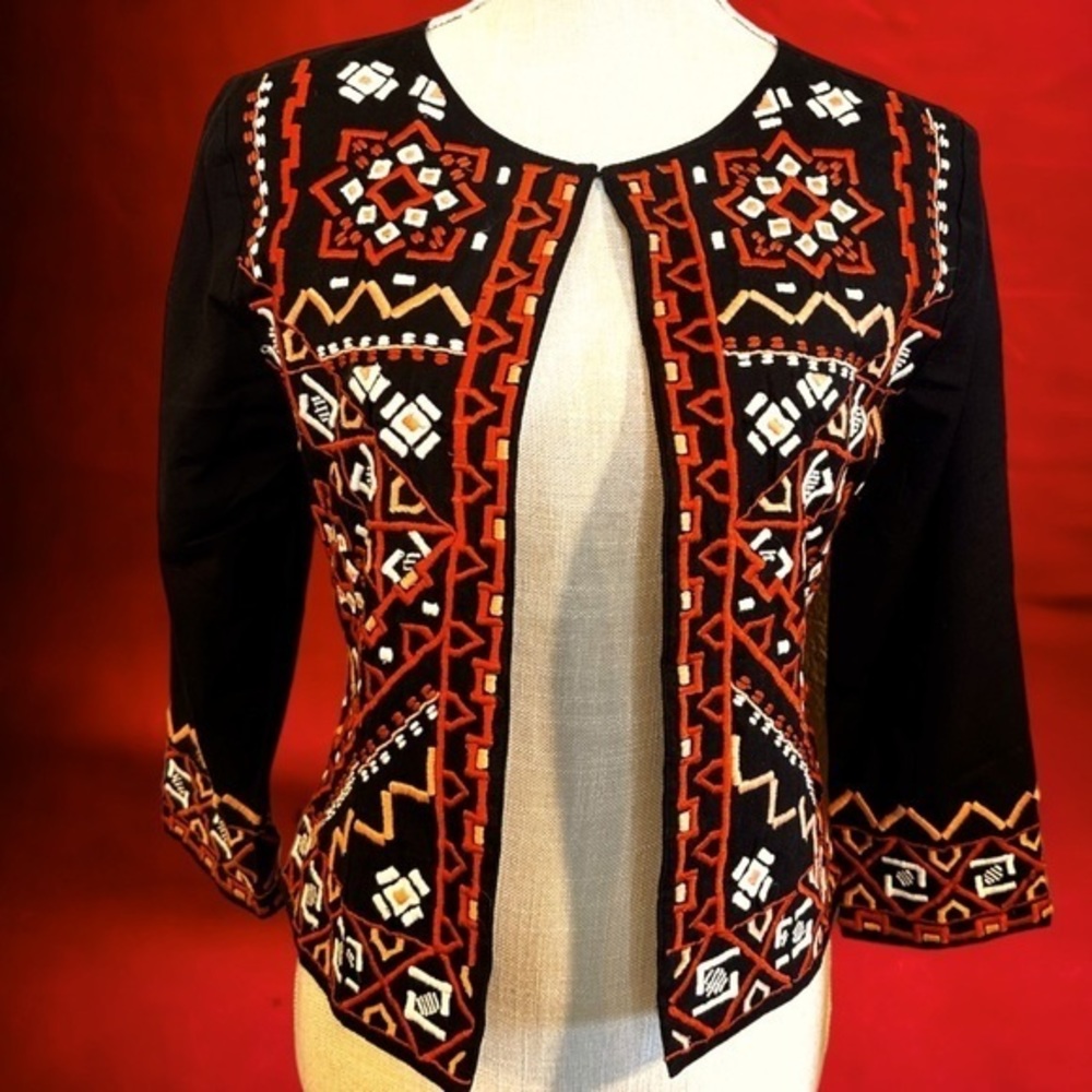 Raga from Revolve sample boutique nwt size‎ small embroidered cropped jacket